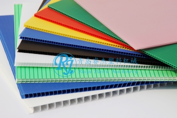 pp中空格子板設備